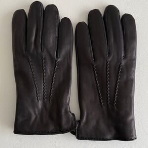 Sophisticated Men's Brown Leather Gloves. Medium.